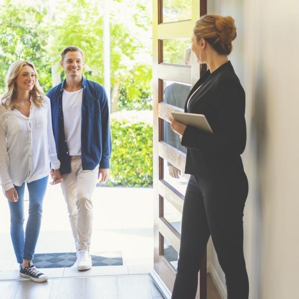 Một số người Úc nói rằng đây là thời điểm tốt để mua bất động sản do giá cả bùng nổ gần đây