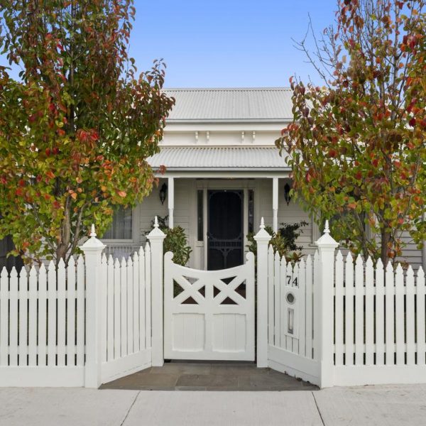 Người mua sà vào ngôi nhà thời kỳ Geelong từng đoạt giải thưởng trong giao dịch sau đấu giá