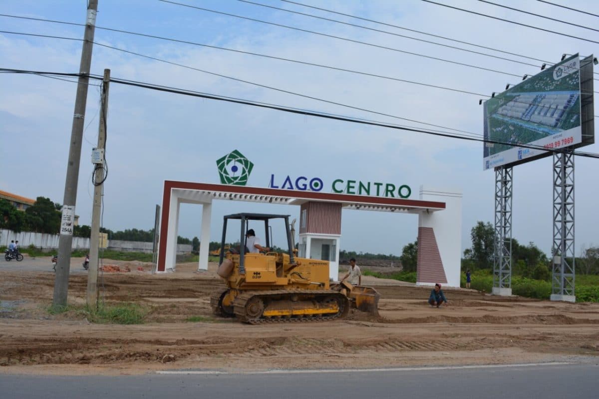 hinh anh thuc te cong du an lago centro - DỰ ÁN LAGO CENTRO BẾN LỨC LONG AN
