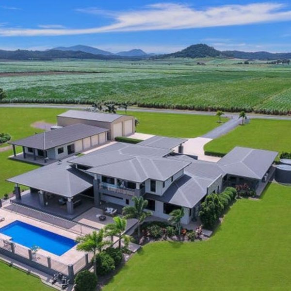 Cánh đồng mía, khung sông Ngôi nhà hot nhất Australia