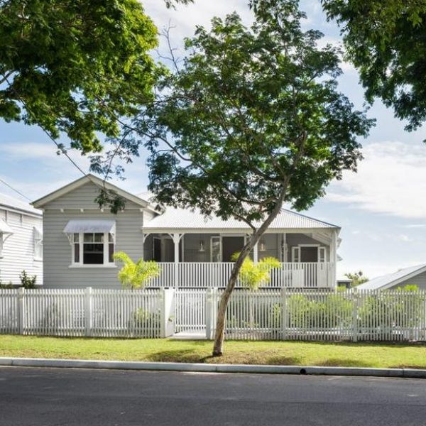 Nhân viên hàng đầu của Ray White rao bán ngôi nhà Brisbane của riêng mình