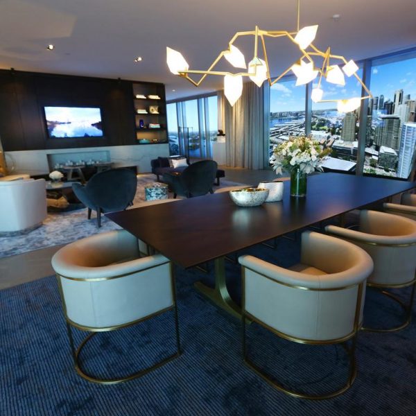 Những người mua siêu giàu chuyển đến tháp One Barangaroo của sòng bạc Crown Casino