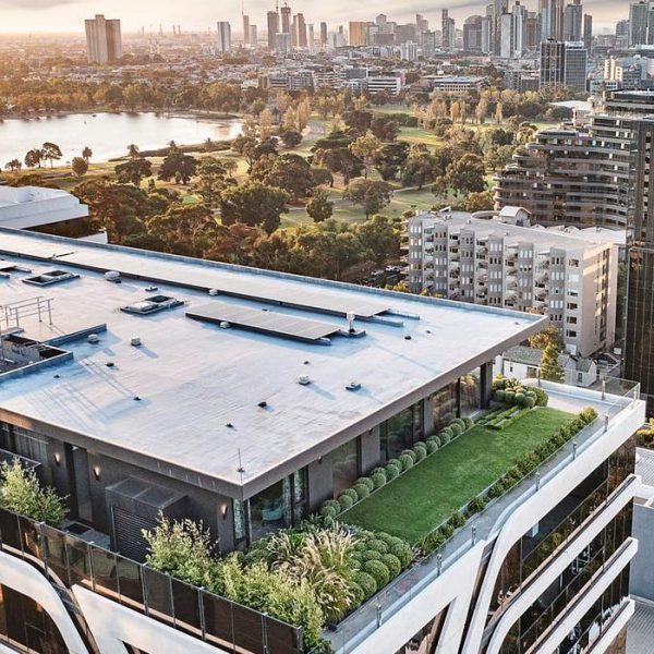 Bán căn hộ áp mái The Skyhouse: Đường St Kilda, Melbourne