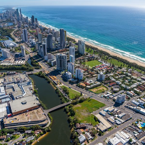 Broadbeach là Brighton Mới hay Bondi?