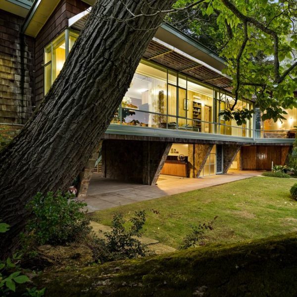 Buckland Modernist ‘nơi ẩn náu bí mật’ ẩn trong vùng núi cao