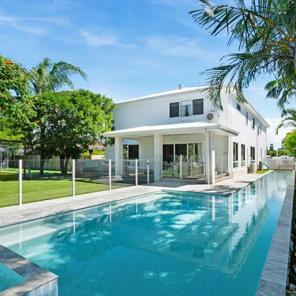 Cách duy nhất là tăng giá cho Gold Coast