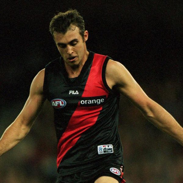 Justin Blumfield: Hành trình tài sản của Premiership Bomber