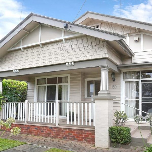 Nhà ở Newtown bán được $ 220K so với dự trữ tại phiên đấu giá